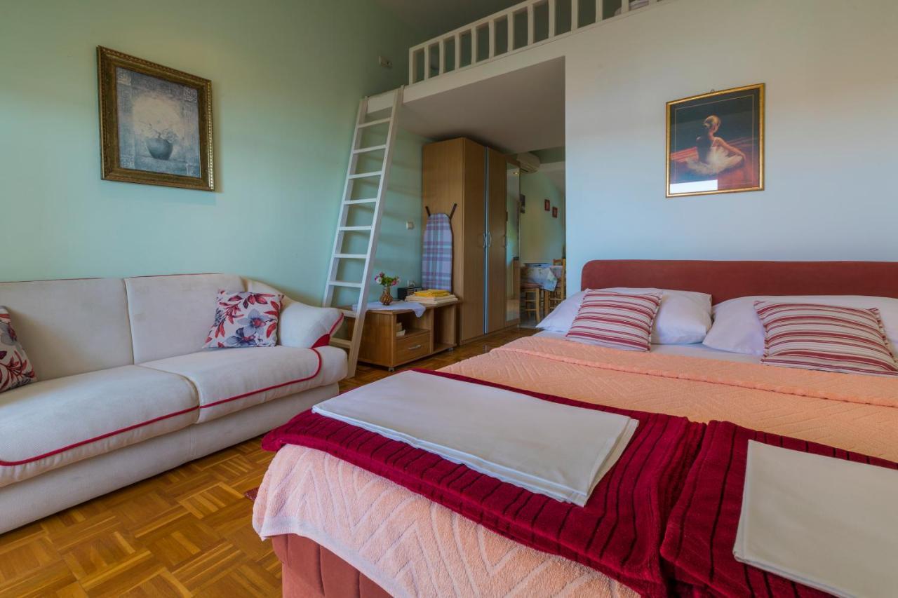 Ivan & Anka Apartments Bojko Selce Eksteriør billede