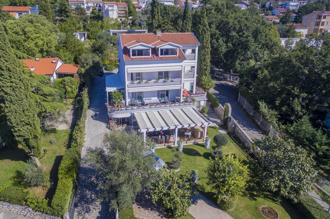 Ivan & Anka Apartments Bojko Selce Eksteriør billede