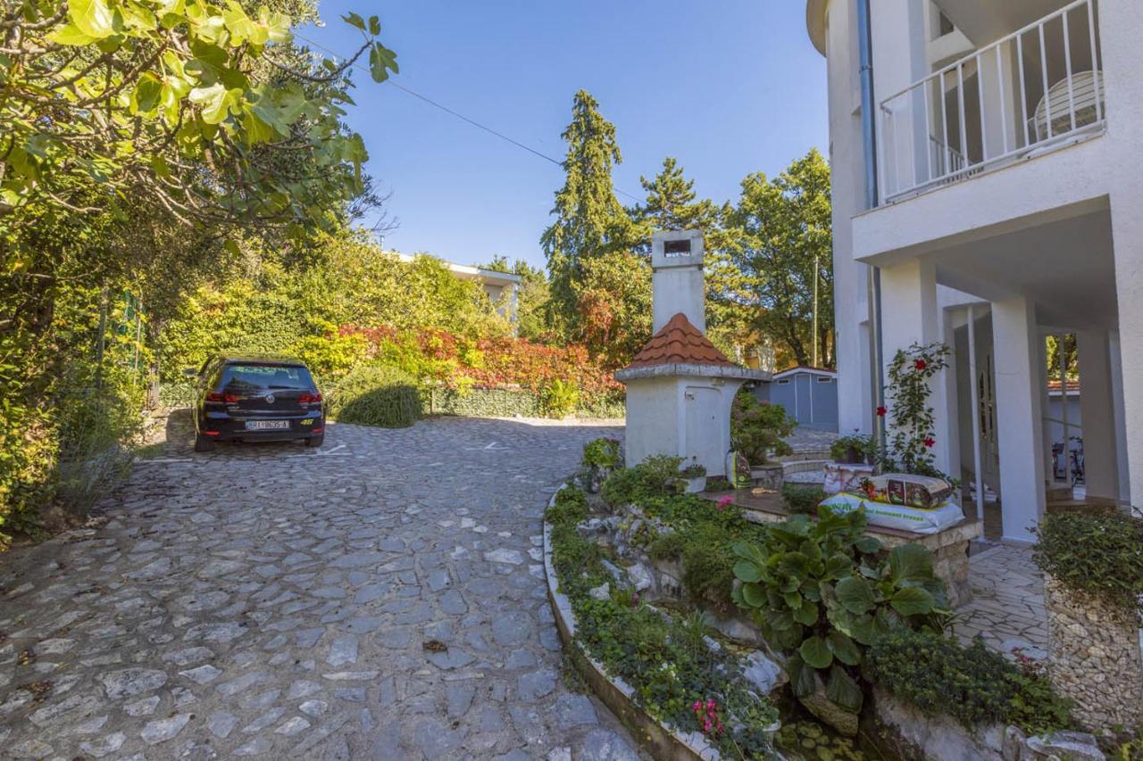 Ivan & Anka Apartments Bojko Selce Eksteriør billede